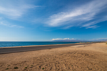 Blick auf Las Salinas im Naturpark Cabo de Gata-Nijar, Provinz Almería, Andalusien, Spanien