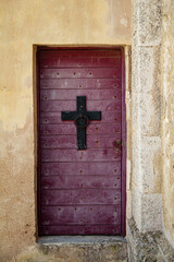 Vieille porte de chapelle