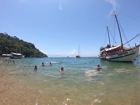 isla parati paraty brasil brazil costa, barco. turismo