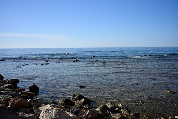 Kamieniste wybrzeże