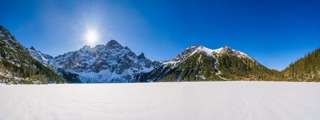 Frozen Eye of the Sea lake in Tatra mountains. Poland  © Pawel Pajor