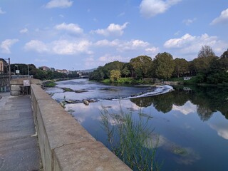 Fototapeta premium Lungo il Po a Torino