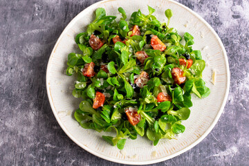 Green lettuce salad