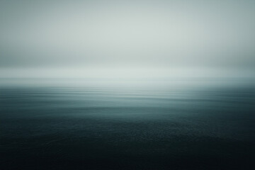 Obraz premium Minimalist photograph of the sea