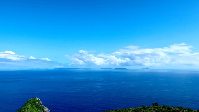 沖縄県慶良間諸島渡名喜島から見える慶良間諸島