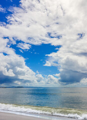夏の海岸の風景-4