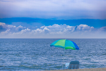 夏の海岸の風景-3