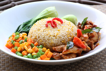 fried rice with chicken and vegetables