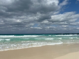 砂山ビーチの風景