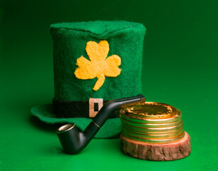 leprechaun hat with pipe