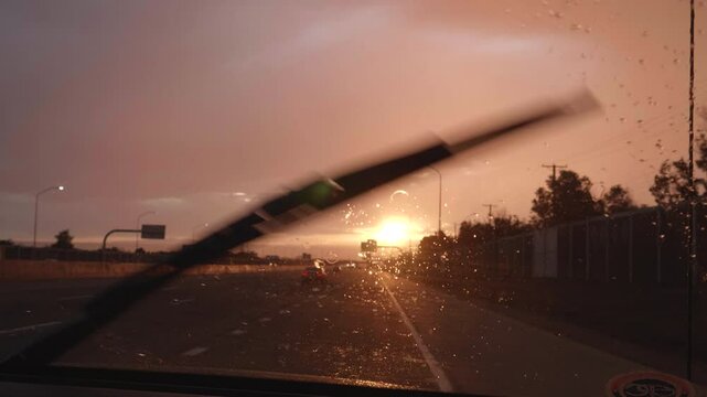 Sunset Windsheild Wipers During a Light Rain