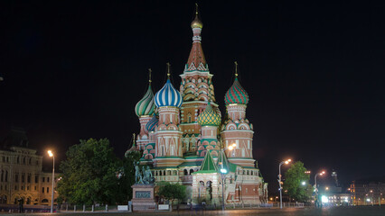 Obraz premium St. Basils cathedral and monument to Minin and Pozharsky timelapse hyperlapse in Moscow, Russia