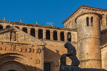 santillana del mar colegiata medieval building