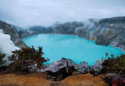 The largest strong acidic water lake in the world, Ijen Crater Lake