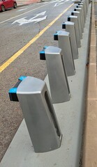 Estaci&oacute;n de alquiler y carga de bater&iacute;as de bicicletas el&eacute;ctricas 