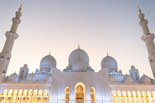 Sheikh Zayed Grand Mosque at evening