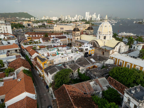 Cartagena&acirc;s Colonial Charm And Coastal Skyline