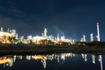 Obraz premium Oil refinery industry - factory - petrochemical plant