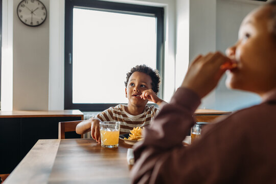 Kids eating