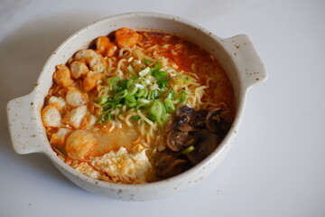 chicken curry with noodles 
