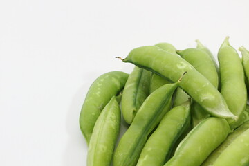食卓に彩りを！うすいえんどう、旬の美味しさ