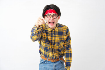 アキバ系の男性　クレーマー　白背景