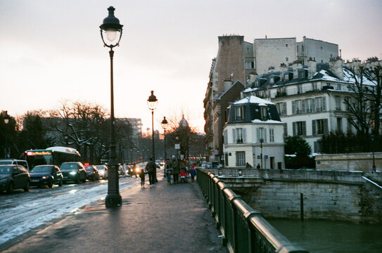 Marie's Bridge Paris under the snow