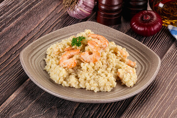 Gourmet risotto with prawn and cheese