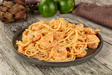 Pasta spaghetti with prawn and cream