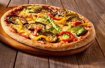 Holzofenpizza Verdure, Pizza, Gemüse, grüner Spargel, Pizza mit Gemüse, 