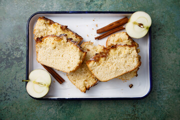 Apple loaf cake with streusel