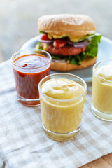 Vegane  / Vegetarische Burgersoßen / Curry / Ketchup / Majo