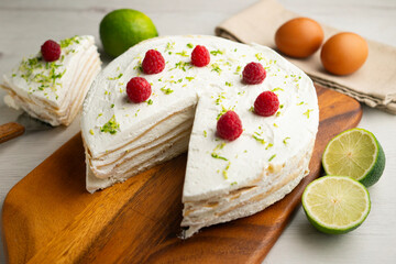 Mille Crepe Cake is a famous french recipe consisting on a cake made with layers crepes and cream.