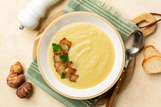 Easy Creamy Jerusalem Artichoke orr topinambur Soup. Top view.