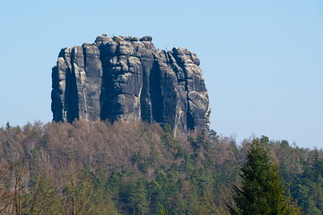 Blick zum Falkenstein in der Sächsischen Schweiz