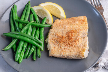 baked cod  served with green beans