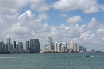 Obraz premium USA Miami city view on a cloudy summer day