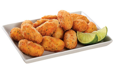 prato com porção de deliciosos bolinhos de bacalhau isolado em fundo transparente