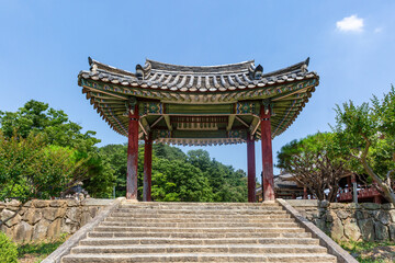 Fototapeta premium Traditional Korean Architectural Style Hanok Housing Landscape