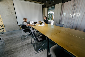 office workers doing brainstorming