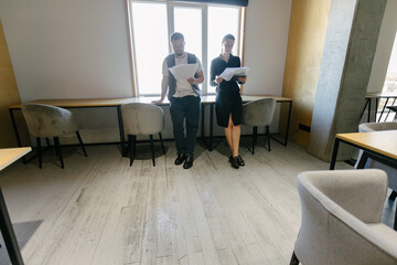 office workers doing brainstorming