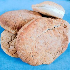 Freshly Baked Rustic Homemade Bread – Wholesome & Hearty
