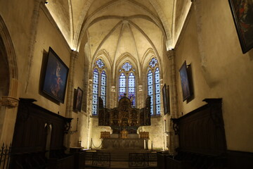 Fototapeta premium L'église Saint Pierre, église romane, village de Baume Les Messieurs, département du Jura, France