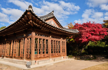Naklejka premium Bukchon Hanok village old traditional Korean architecture district and famous tourist destination in Seoul, South Korea