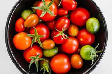 freshly picked cherry tomatoes, simple healthy ingredients from the garden