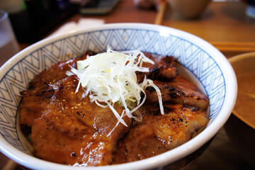 おいしい豚丼