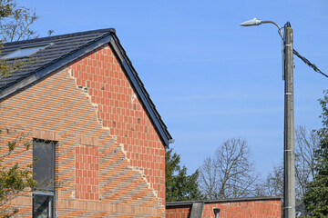 maison brique renovation mur
