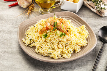 Italian pasta Orzo with prawn