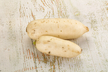 Raw white daikon raddish root