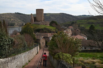 St Maurice sur Loire et Château de la Roche